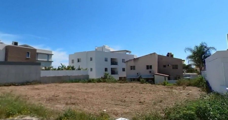 Grundstück in Larnaka, Zypern, 616 m2 - Foto 1