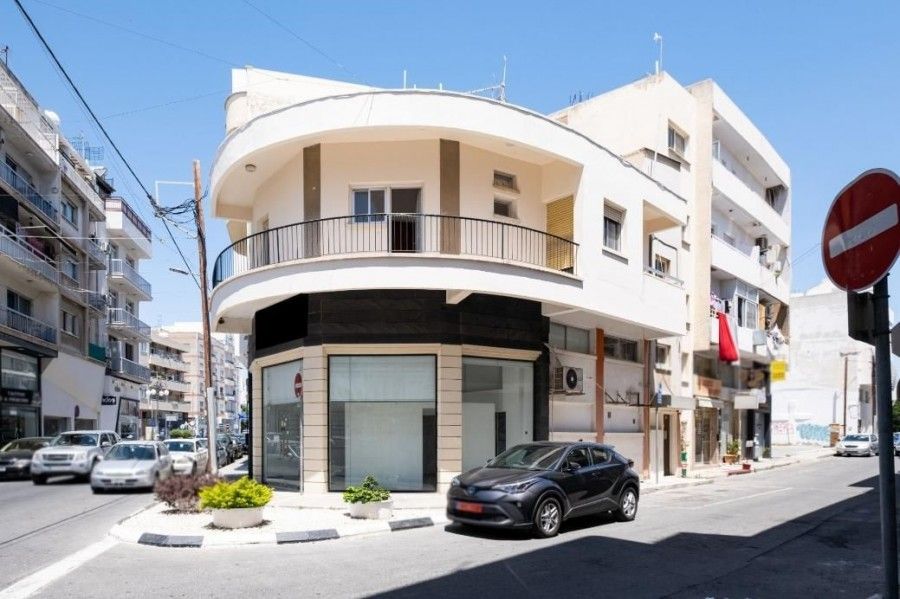 Biens commerciaux à Larnaca, Chypre, 160 m2 - image 1