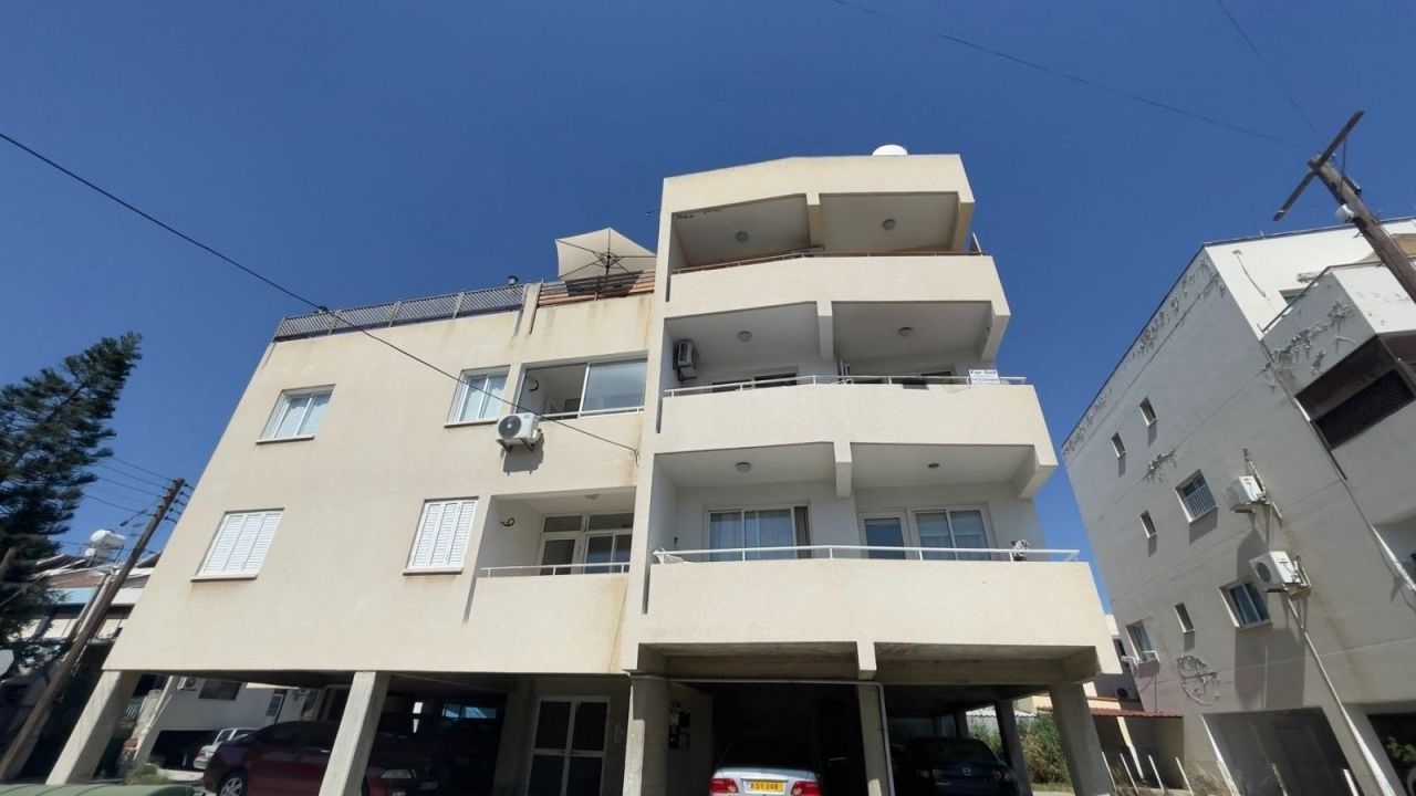 Apartamento en Lárnaca, Chipre, 91 m2 - imagen 1