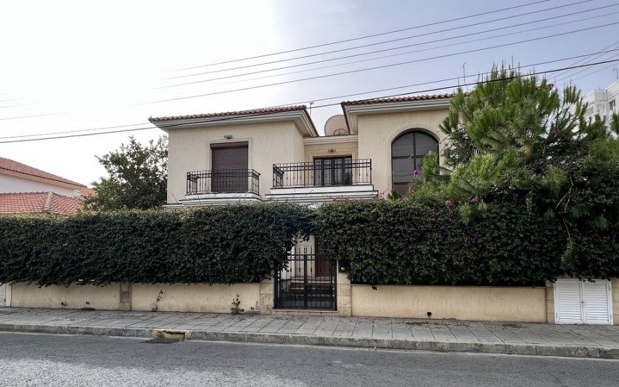Villa in Limassol, Cyprus, 477 sq.m - picture 1