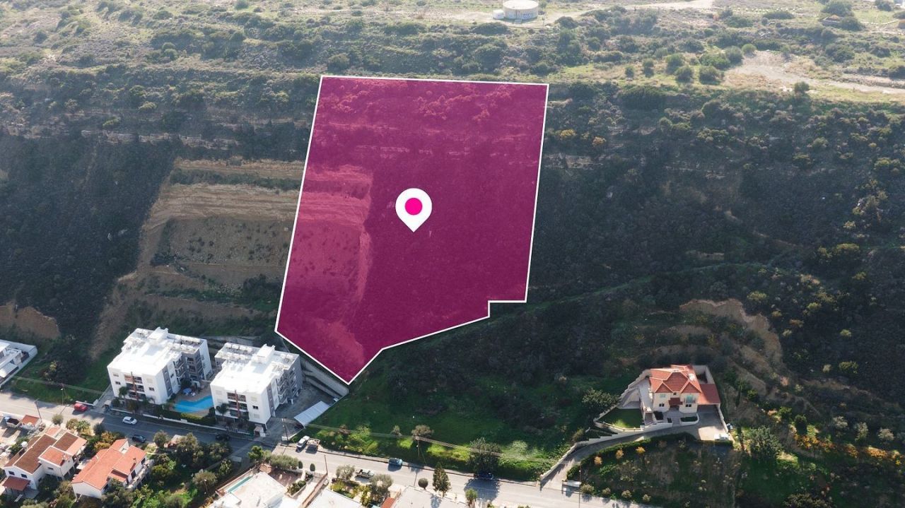 Land in Limassol, Cyprus, 5 332 sq.m - picture 1