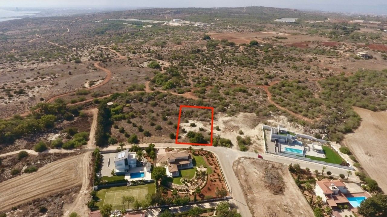 Land in Protaras, Cyprus, 1 948 sq.m - picture 1