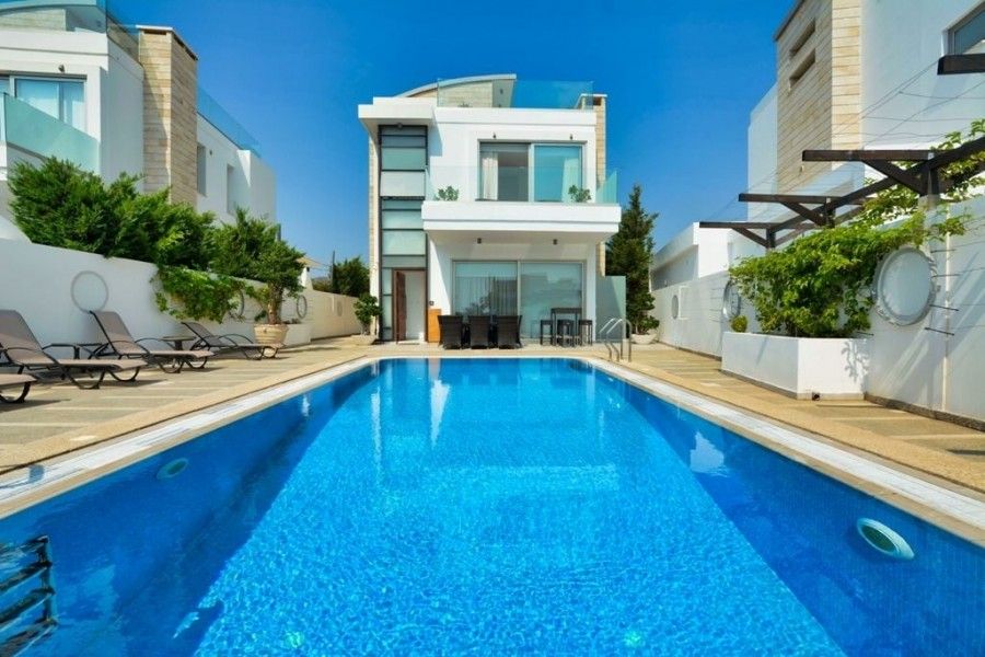 Villa à Protaras, Chypre, 370 m2 - image 1