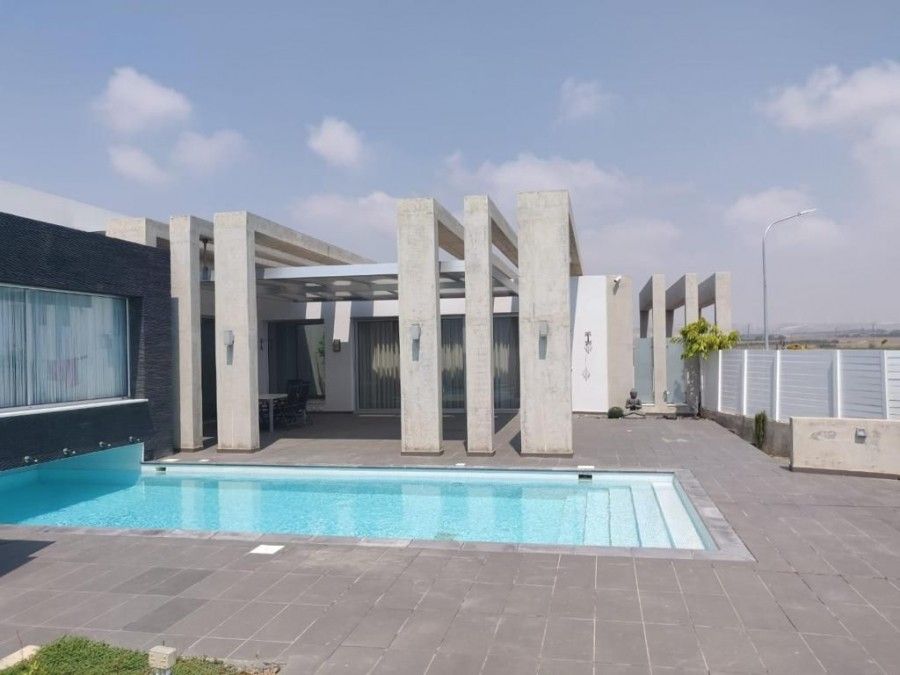 Villa in Larnaca, Cyprus, 320 sq.m - picture 1