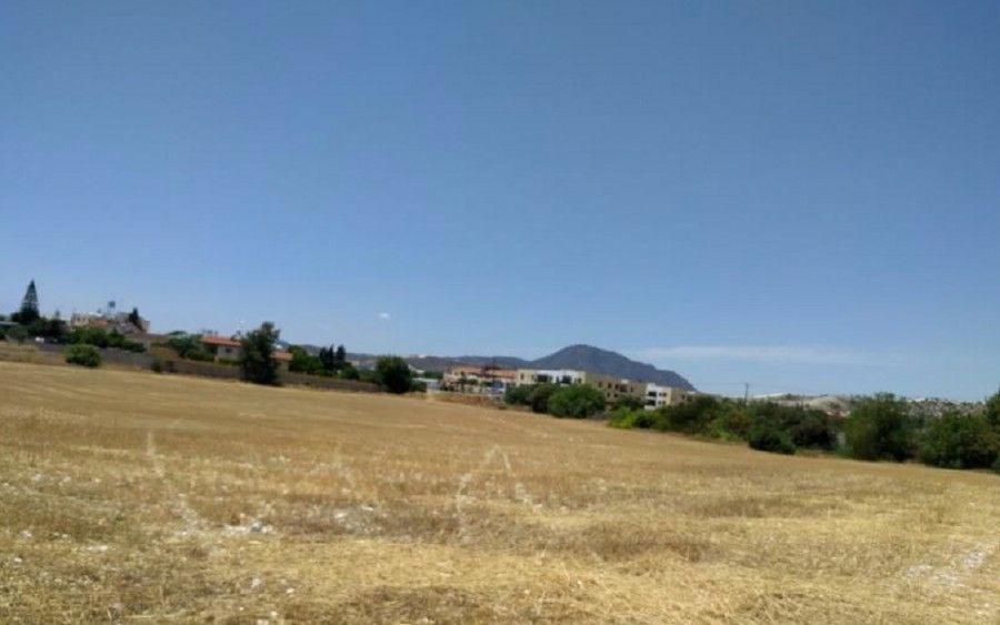 Land in Larnaca, Cyprus, 65 177 sq.m - picture 1