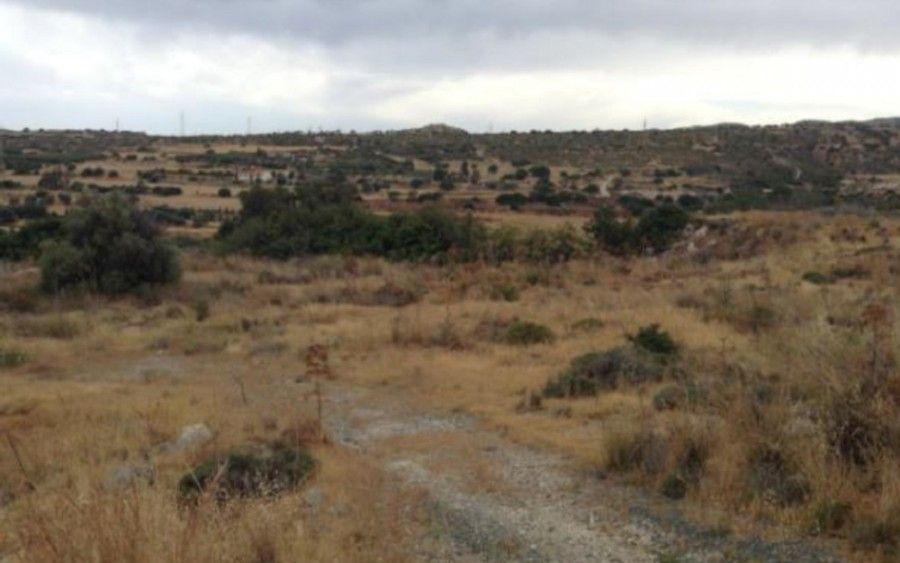 Terreno en Lárnaca, Chipre, 9 970 m2 - imagen 1