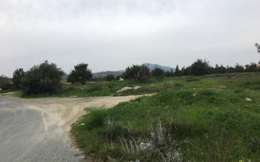 Land in Larnaca, Cyprus, 7 709 sq.m - picture 1