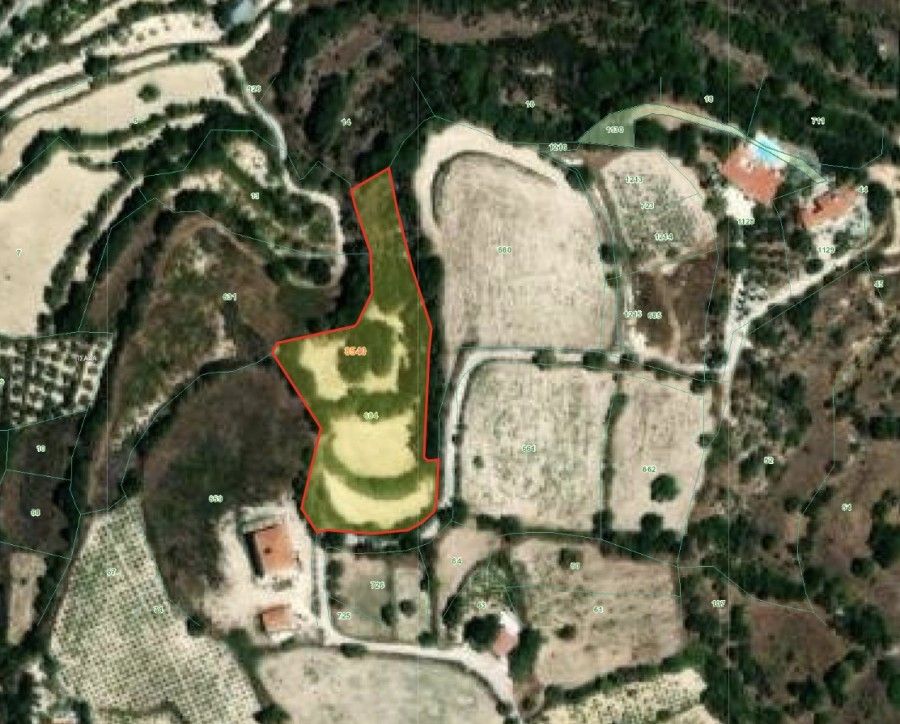Land in Paphos, Cyprus, 5 356 sq.m - picture 1