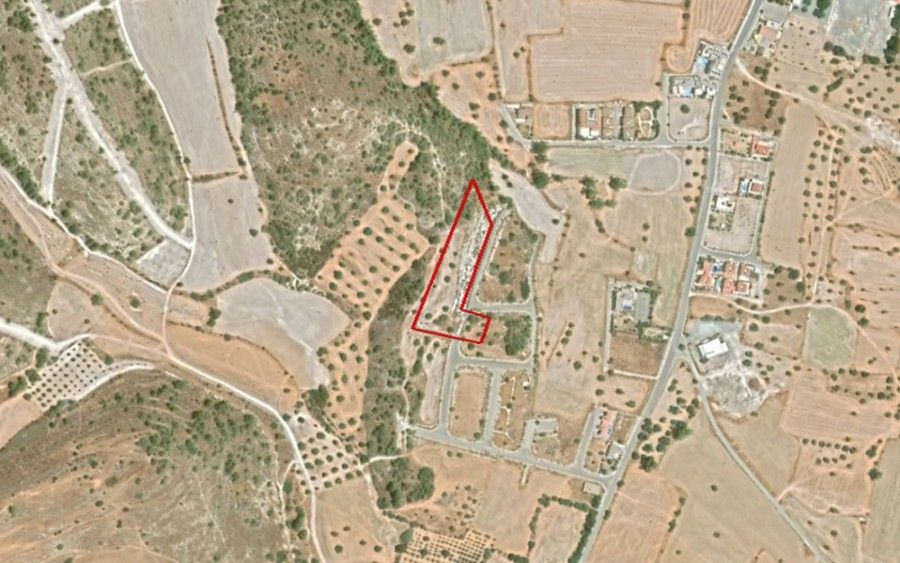 Land in Larnaca, Cyprus, 6 689 sq.m - picture 1