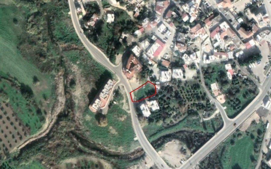 Land in Paphos, Cyprus, 815 sq.m - picture 1