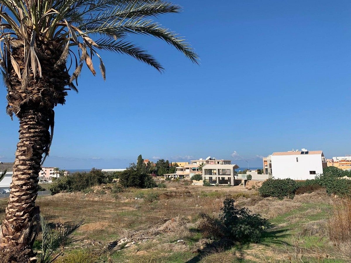 Terreno en Pafos, Chipre, 1 894 m2 - imagen 1