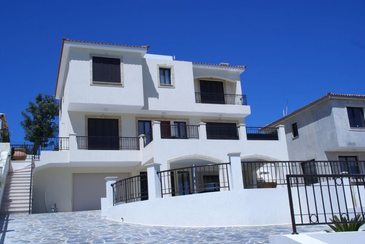 Villa in Paphos, Cyprus, 154 sq.m - picture 1