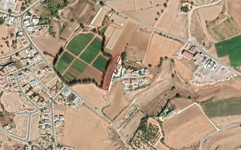 Land in Paphos, Cyprus, 2 676 sq.m - picture 1