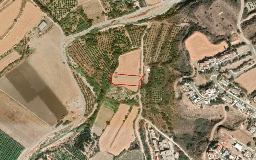 Terreno en Pafos, Chipre, 2 676 m2 - imagen 1