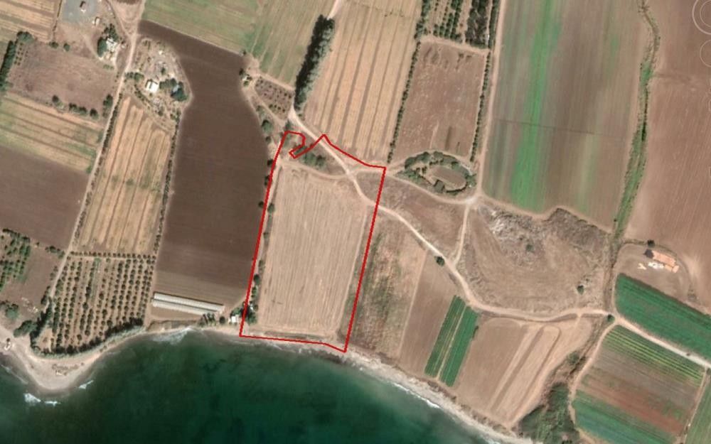 Land in Paphos, Cyprus, 24 081 sq.m - picture 1
