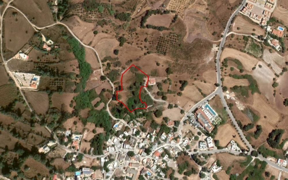 Grundstück in Paphos, Zypern, 6 355 m2 - Foto 1