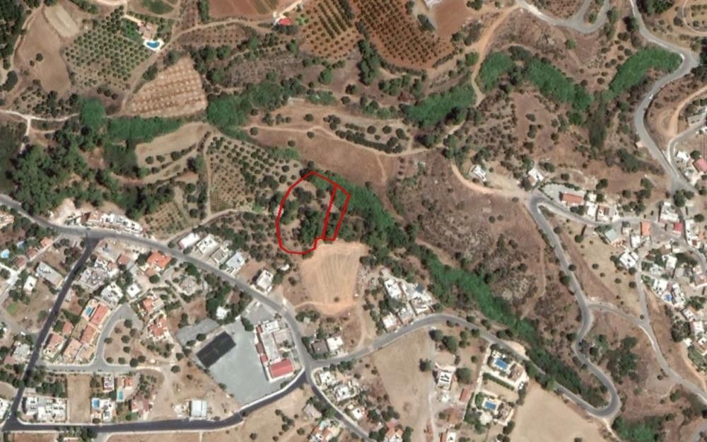 Land in Paphos, Cyprus, 4 497 sq.m - picture 1