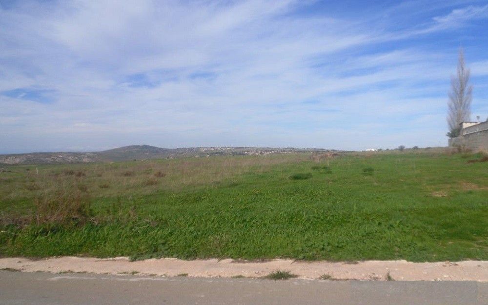 Land in Paphos, Cyprus, 2 030 sq.m - picture 1