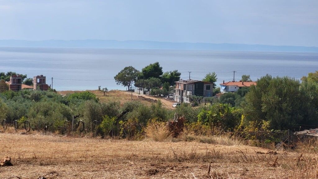 Land in Sithonia, Greece, 4 495 sq.m - picture 1