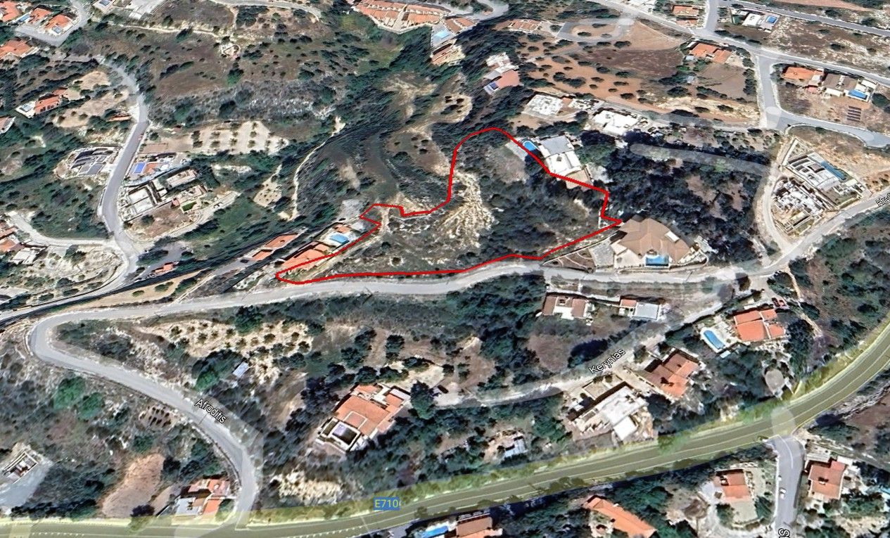 Land in Paphos, Cyprus, 6 300 sq.m - picture 1