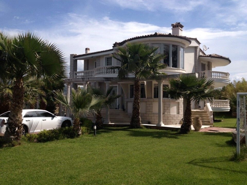 Villa in Thessaloniki, Greece, 450 sq.m - picture 1