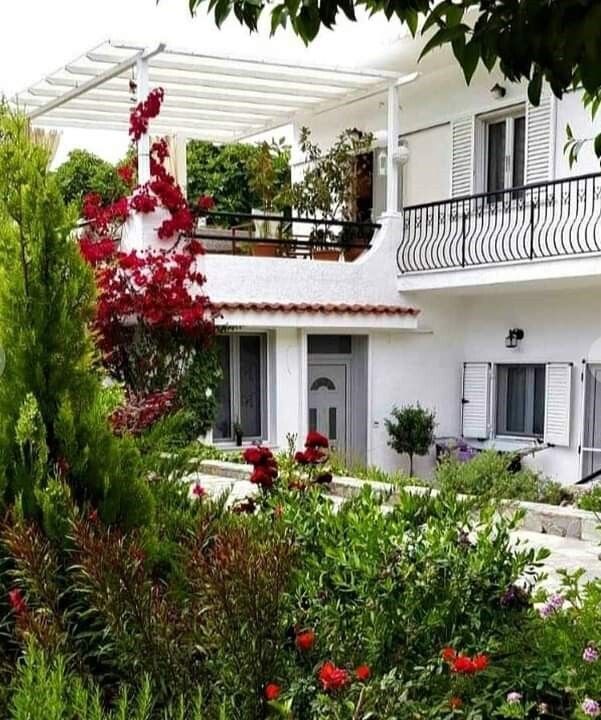 House in Nea Makri, Greece, 275 sq.m - picture 1