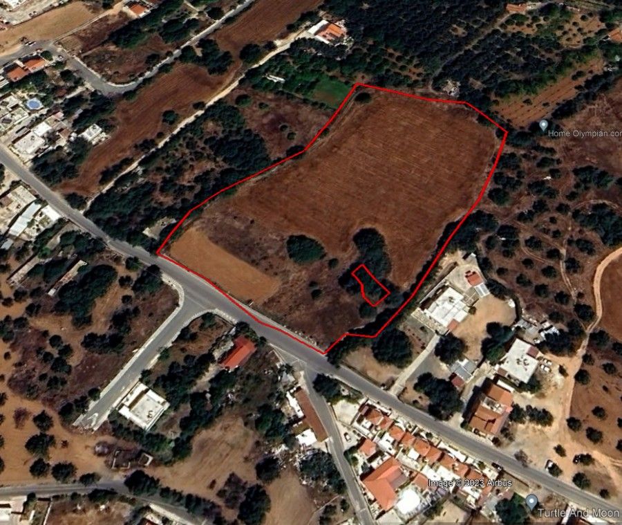 Terrain à Paphos, Chypre, 16 389 m2 - image 1