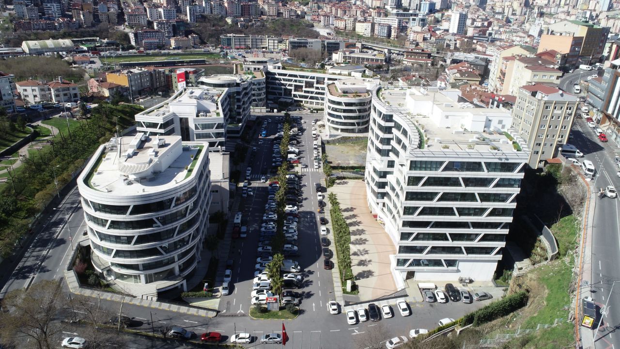 Gewerbeimmobilien in Istanbul, Türkei, 195 m2 - Foto 1
