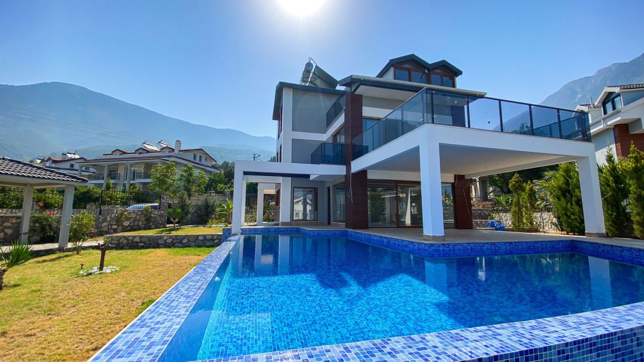 Villa en Fethiye, Turquia, 400 m2 - imagen 1