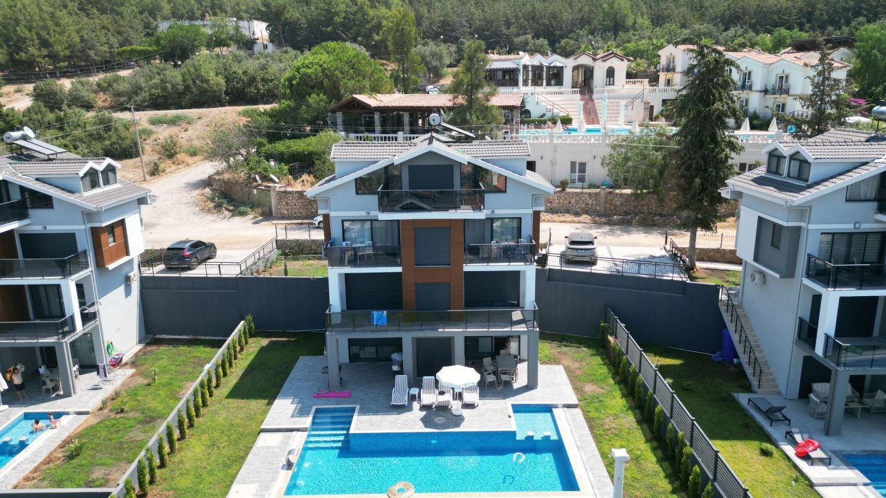 Villa in Fethiye, Turkey, 400 sq.m - picture 1