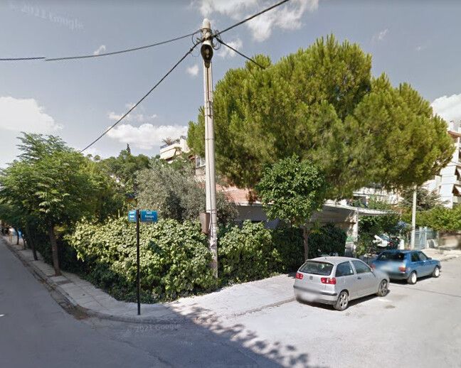 Land in Pireas, Greece, 297 sq.m - picture 1