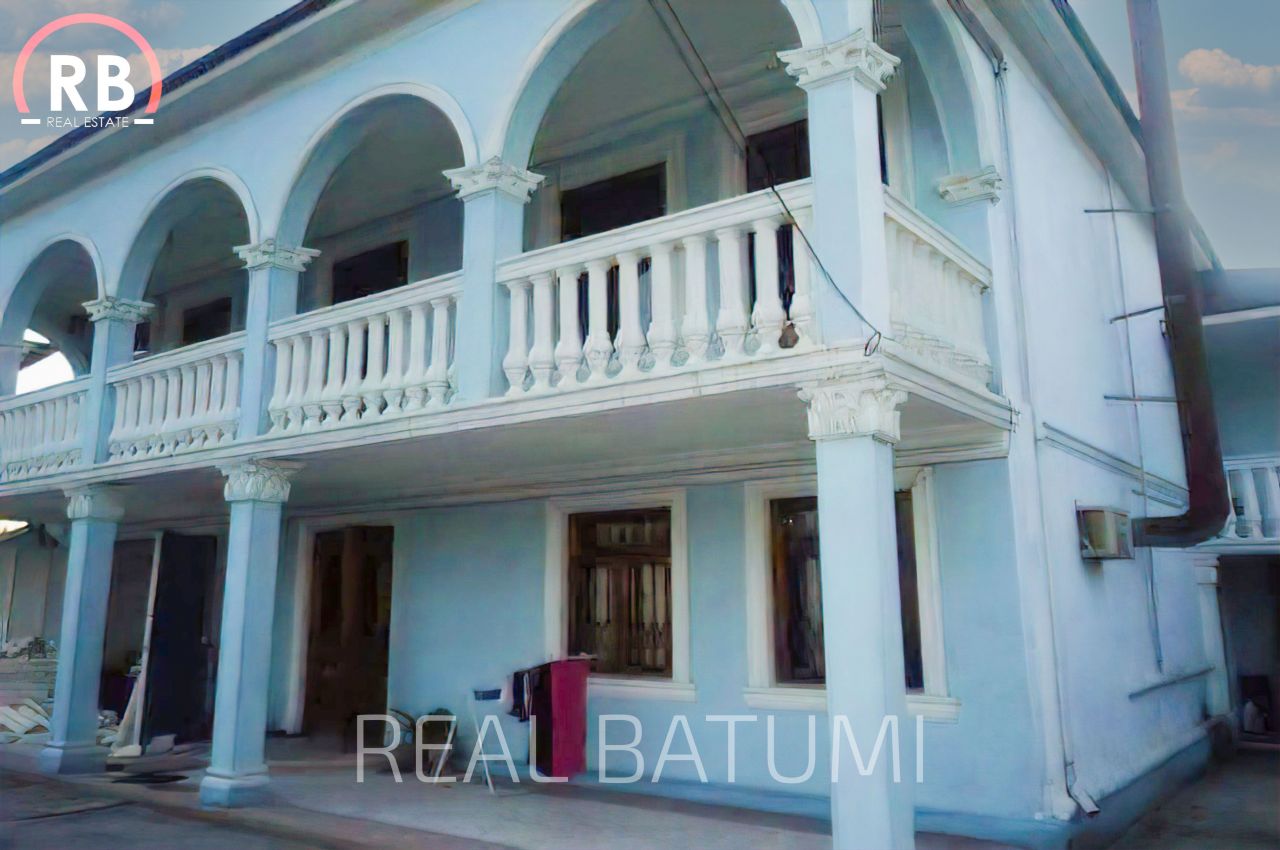 House in Batumi, Georgia, 200 m² - picture 1