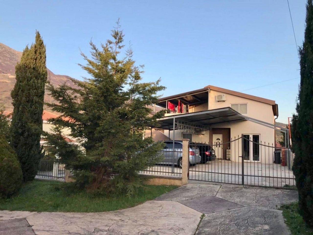 Haus in Dobra Voda, Montenegro, 150 m2 - Foto 1