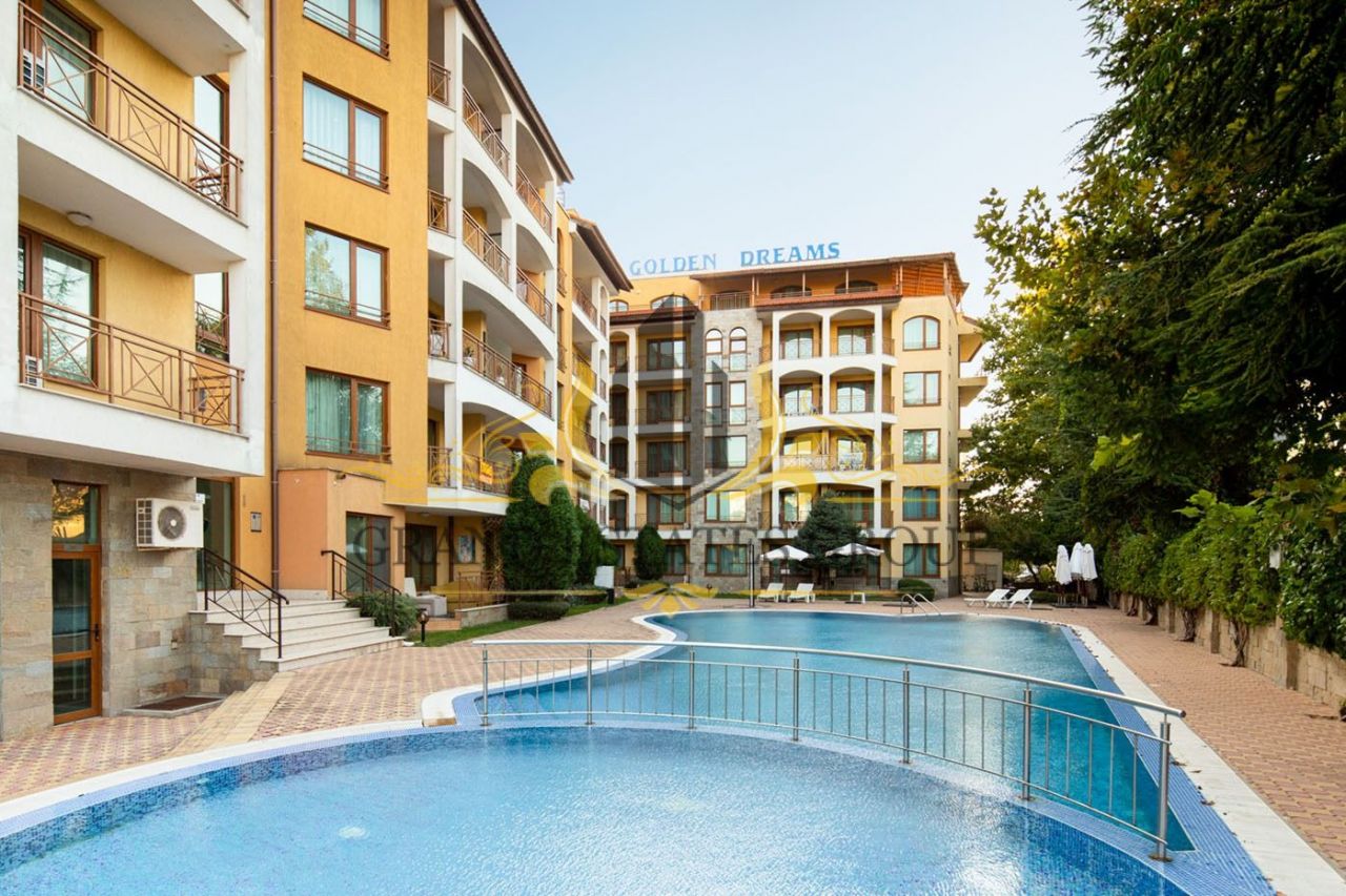 Appartement à Slantchev Briag, Bulgarie, 118 m2 - image 1