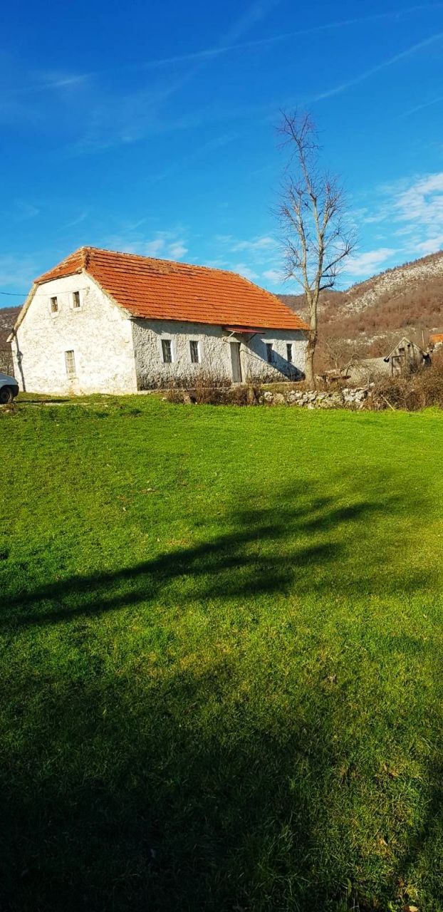 Grundstück in Niksic, Montenegro, 7.1 ha - Foto 1