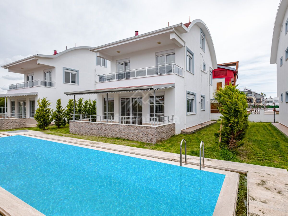 Villa in Belek, Turkey, 195 sq.m - picture 1