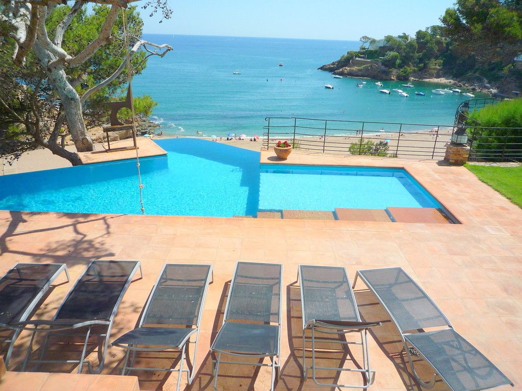 Chalet in Calella de Palafrugell, Spain, 850 sq.m - picture 1