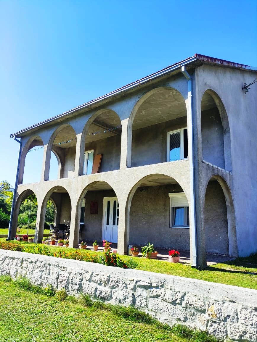 Maison à Nikšić, Monténégro, 166 m2 - image 1