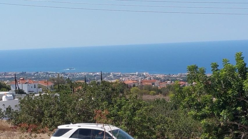 Land in Paphos, Cyprus, 4 348 sq.m - picture 1