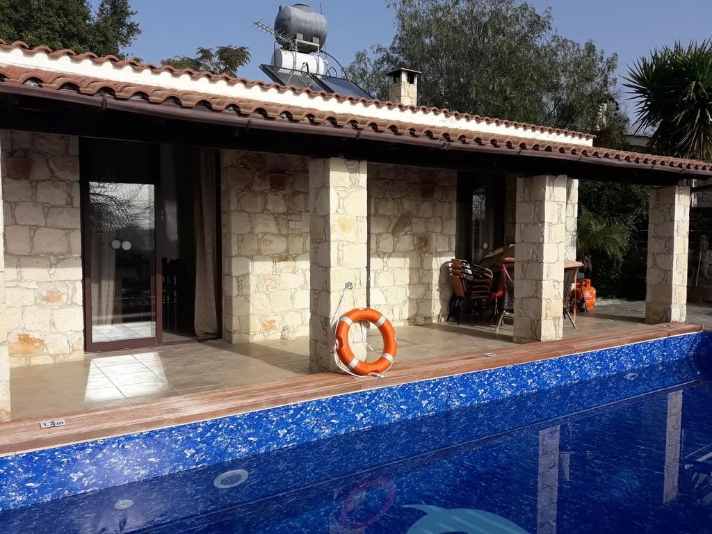 Bungalow in Paphos, Cyprus, 105 sq.m - picture 1