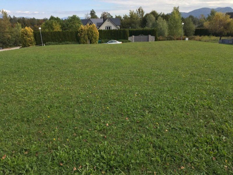 Land in Medvode, Slovenia, 1 385 sq.m - picture 1