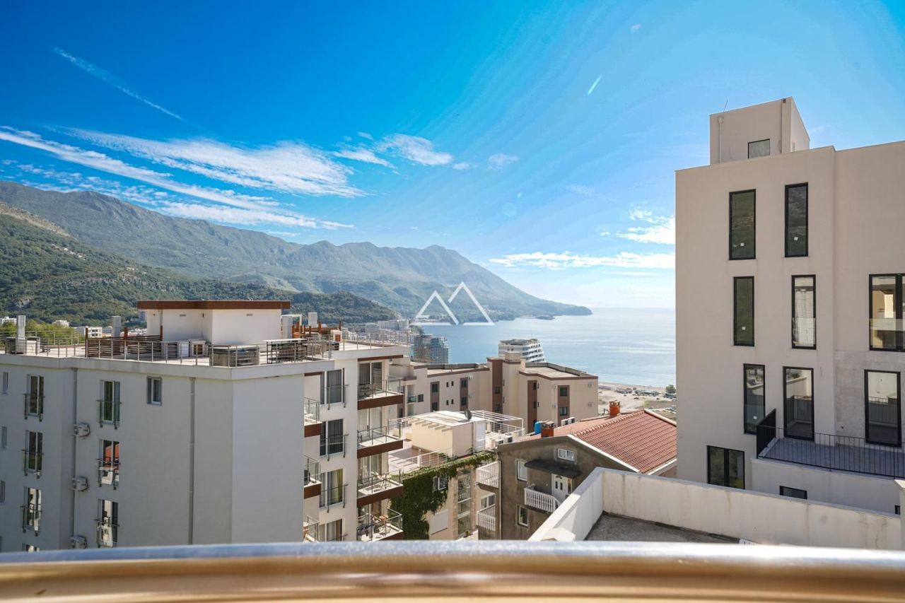 Apartment in Becici, Montenegro, 106 m² - picture 1