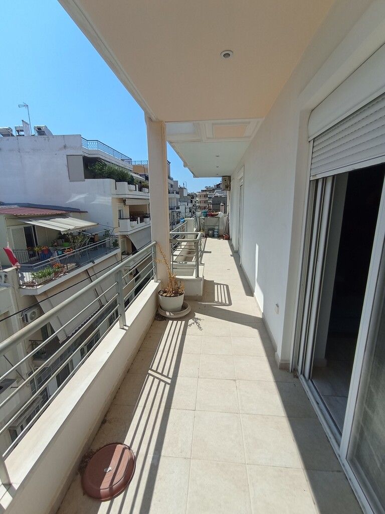 Flat in Pireas, Greece, 107 sq.m - picture 1
