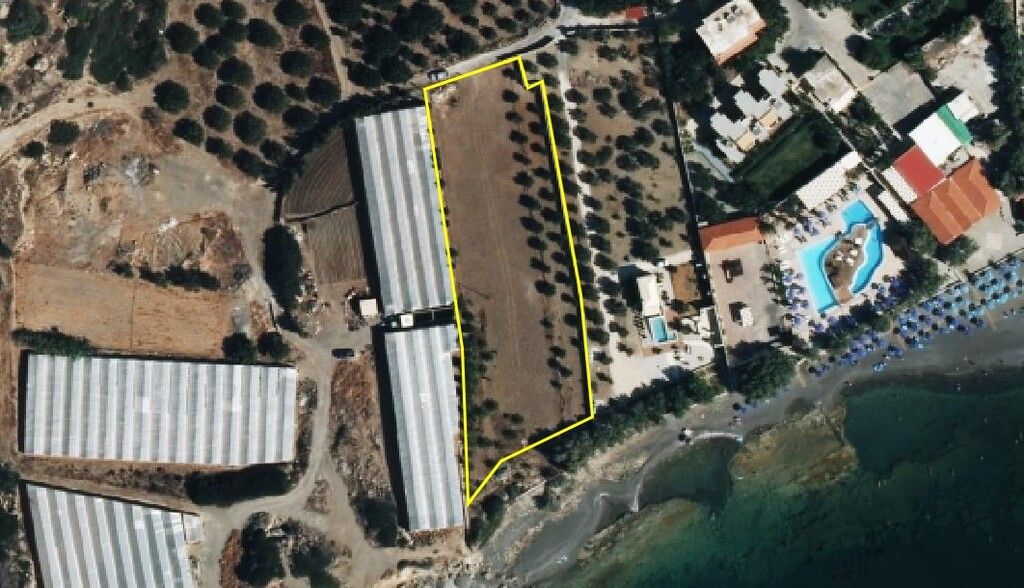 Land in Ierapetra, Greece, 3 518 sq.m - picture 1