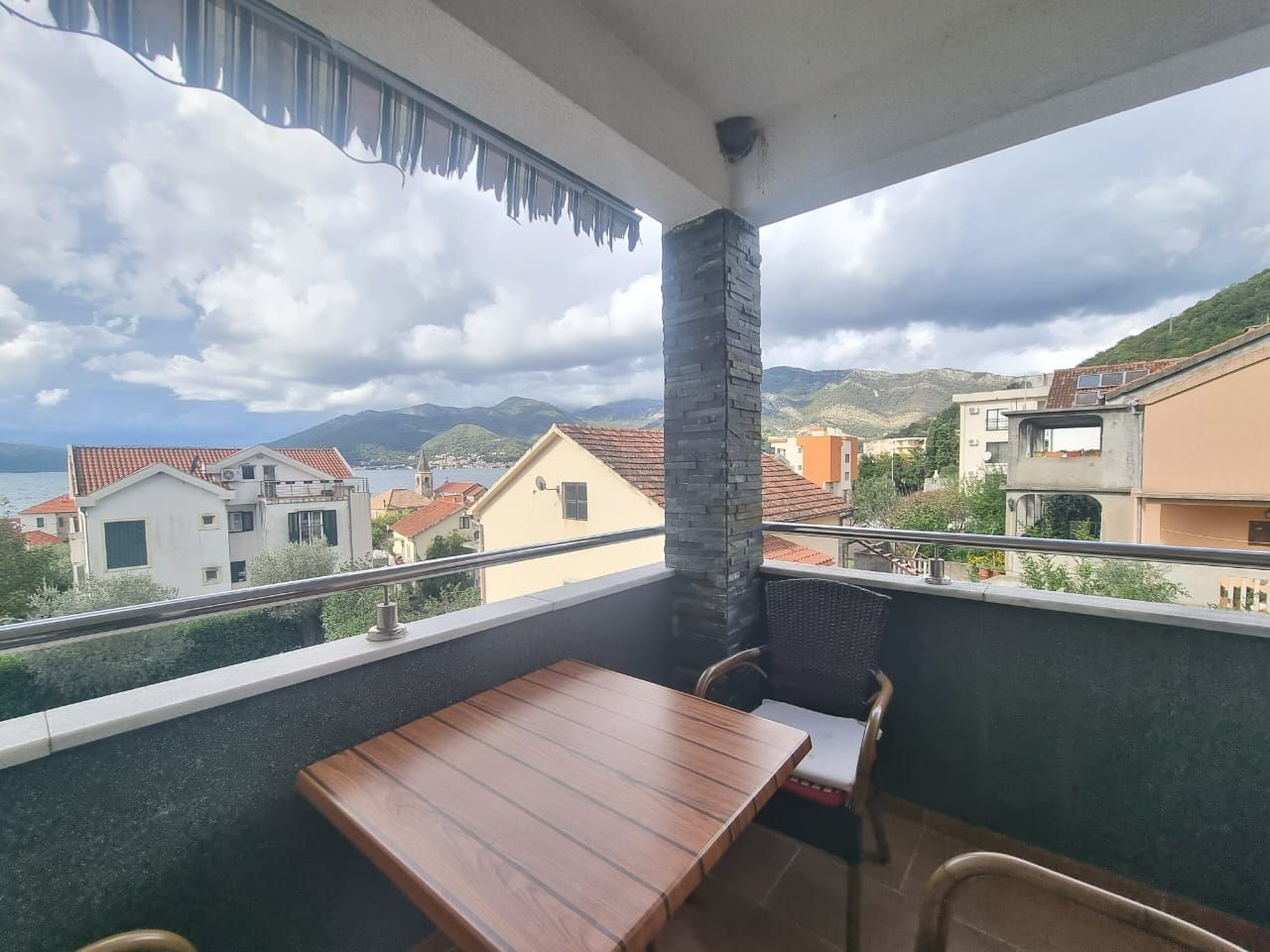Wohnung in Tivat, Montenegro, 52 m2 - Foto 1