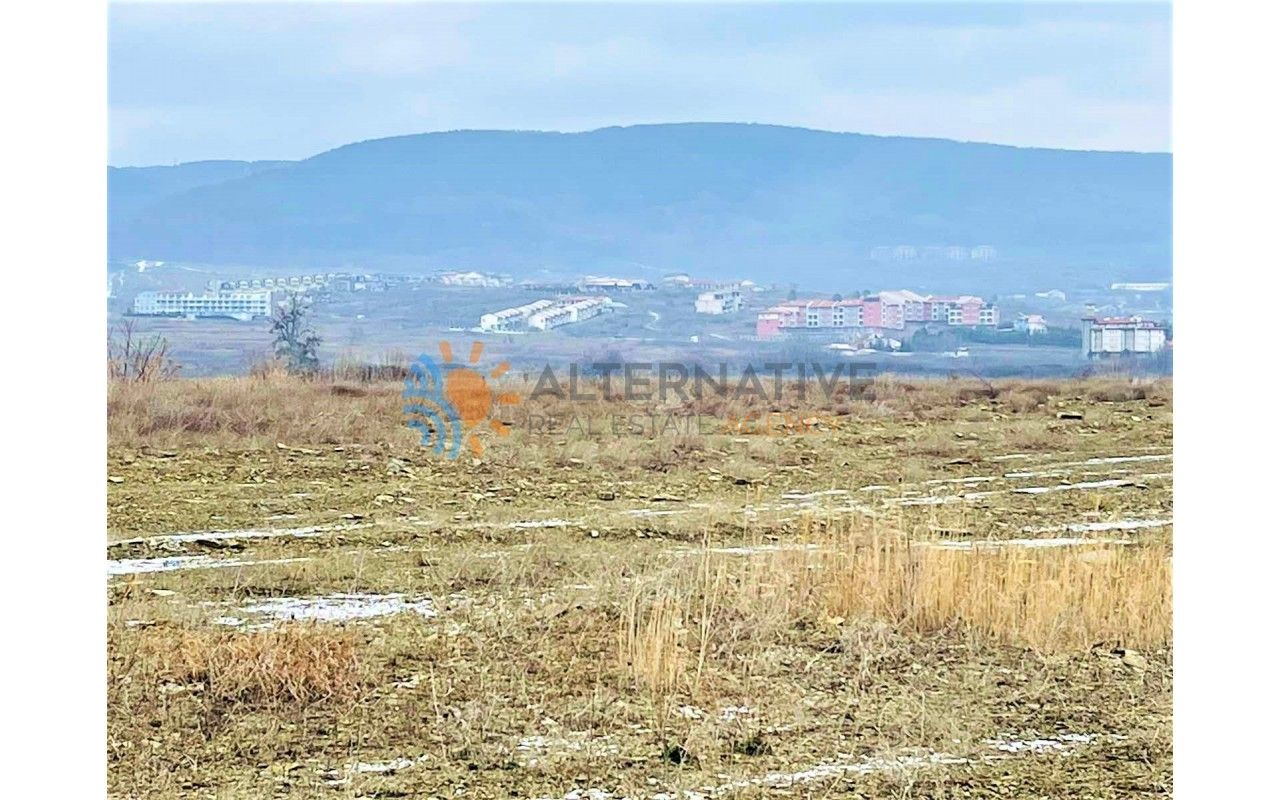 Grundstück in Sonnenstrand, Bulgarien, 3 719 m2 - Foto 1