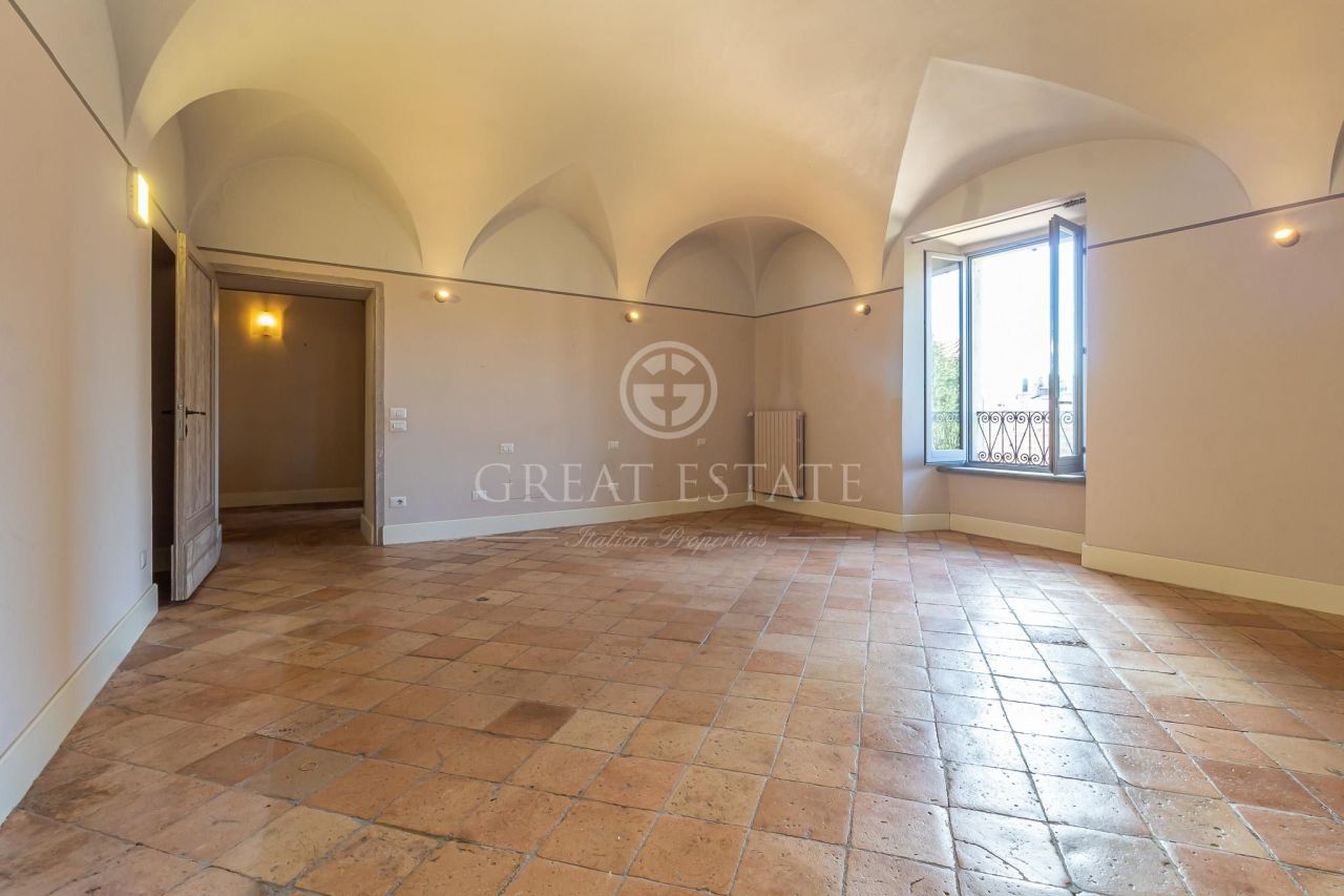 Apartment in Orvieto, Italy, 219.15 sq.m - picture 1