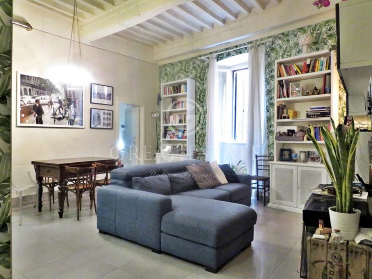 Apartment in Cortona, Italy, 135 sq.m - picture 1