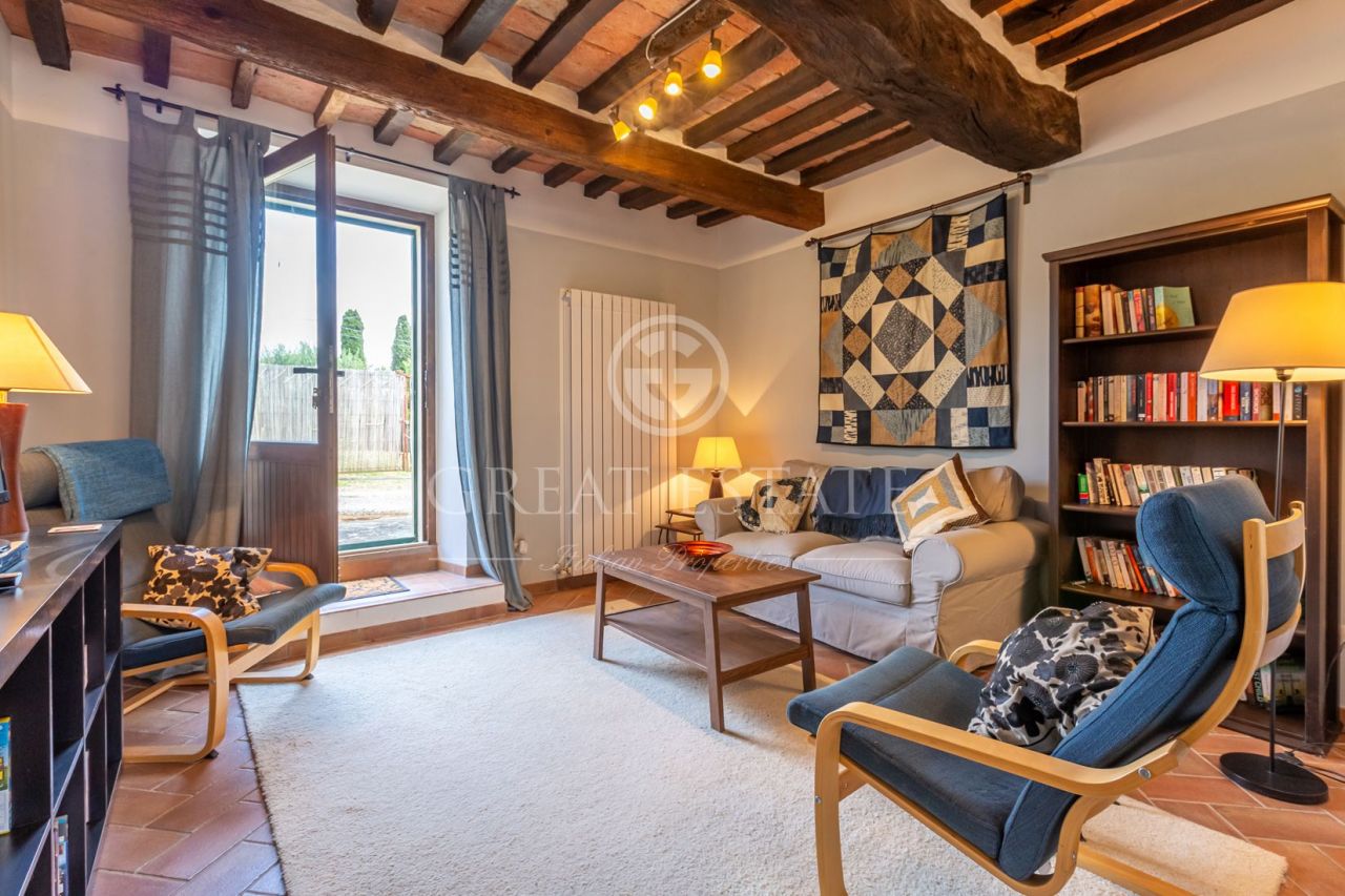 Apartment in Castiglione del Lago, Italy, 100 sq.m - picture 1