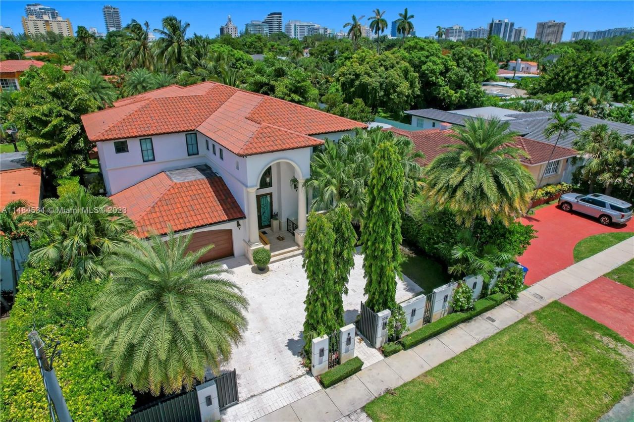 Villa en Miami, Estados Unidos, 440 m2 - imagen 1